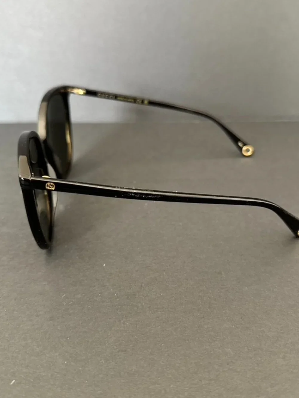 Gucci Women Black Sunglasses with Chains NEW - Picture 6 of 12